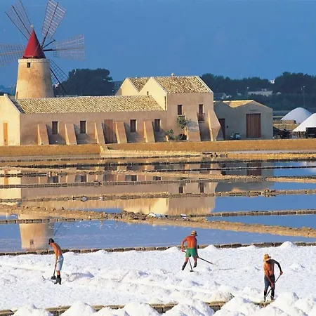 Donnaciccinatrapani Nocleg ze śniadaniem 3*