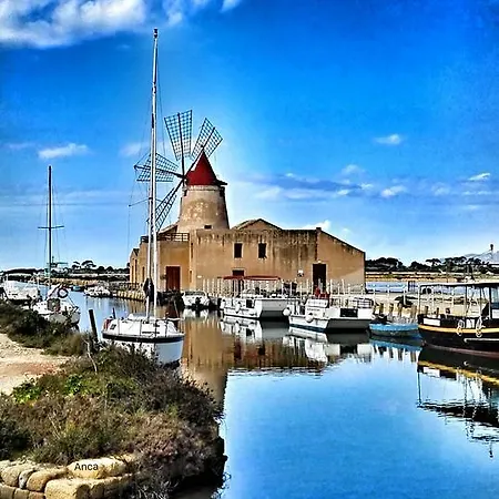 Bed & Breakfast Donnaciccinatrapani 3*
