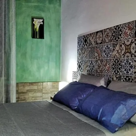 Bed & Breakfast Donnaciccinatrapani 3*